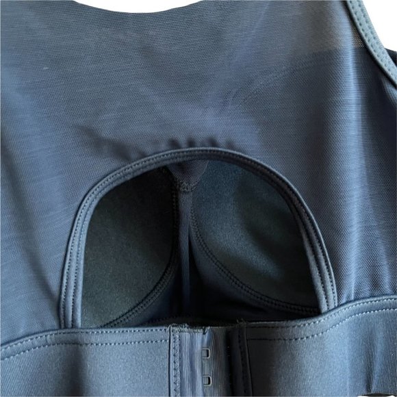 Crane Sports Bra Women Medium 36B - 36C Blue Mesh Ventilated Adjustable Back - Picture 6 of 7